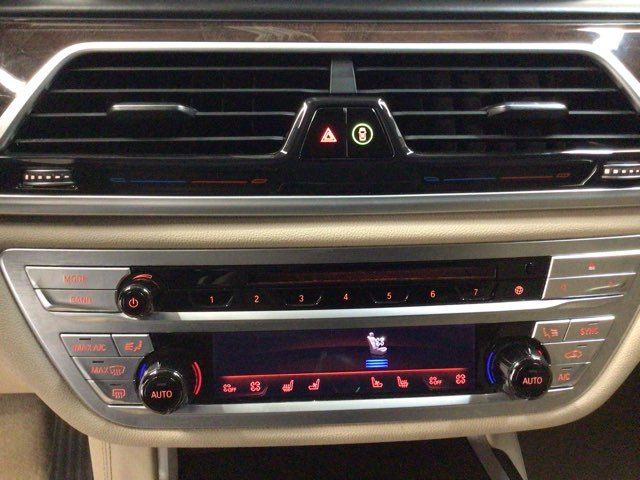 2018 BMW 7 Series 740i