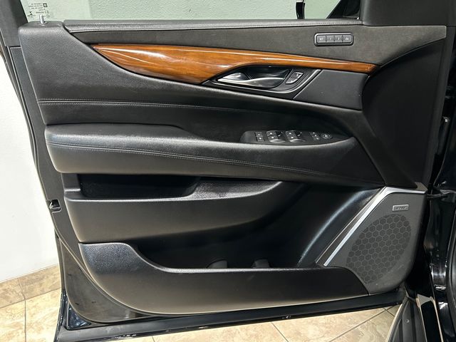 2018 Cadillac Escalade Luxury