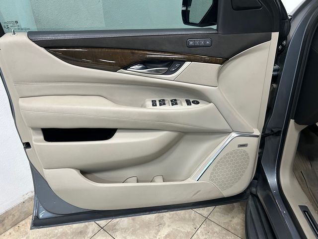 2018 Cadillac Escalade Luxury