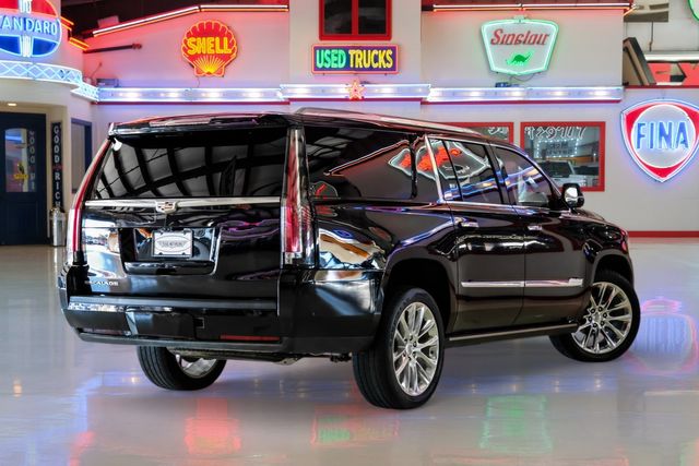 2018 Cadillac Escalade ESV Platinum