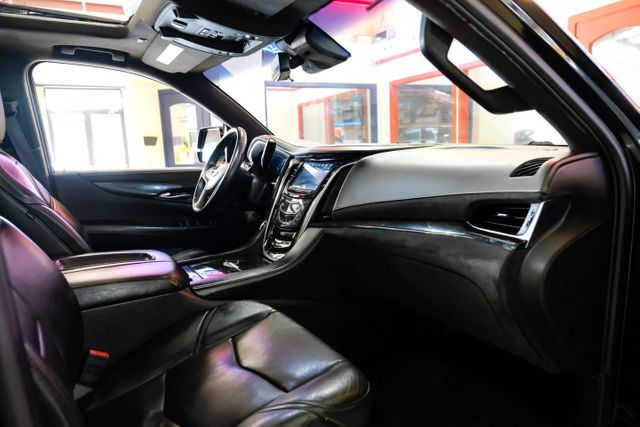 2018 Cadillac Escalade ESV Platinum | Addison, TX | Mr Car Guys 2018 Cadillac Escalade ESV Platinum | Addison, TX | Mr Car Guys