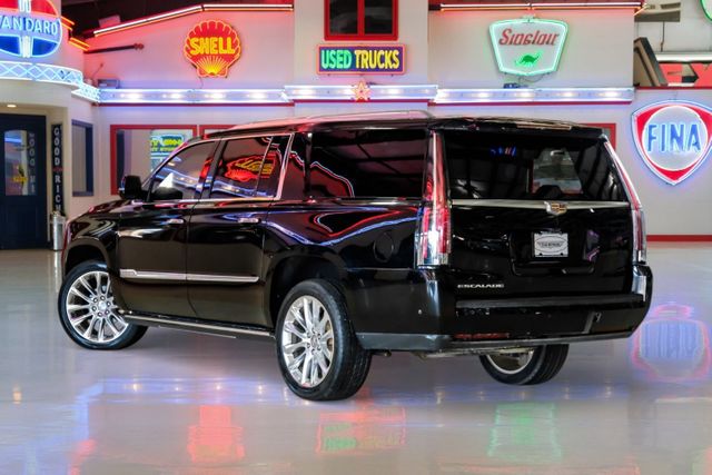 2018 Cadillac Escalade ESV Platinum | Addison, TX | Mr Car Guys