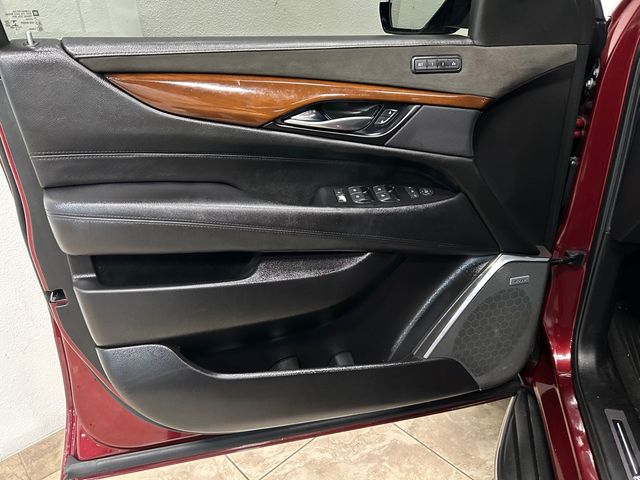 2018 Cadillac Escalade ESV Luxury