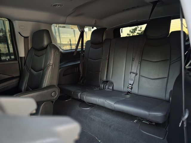 2018 Cadillac Escalade ESV Luxury | Reseda, CA | Angeles Auto Alliance 2018 Cadillac Escalade ESV Luxury | Reseda, CA | Angeles Auto Alliance