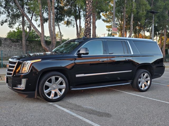 2018 Cadillac Escalade ESV Luxury | Reseda, CA | Angeles Auto Alliance