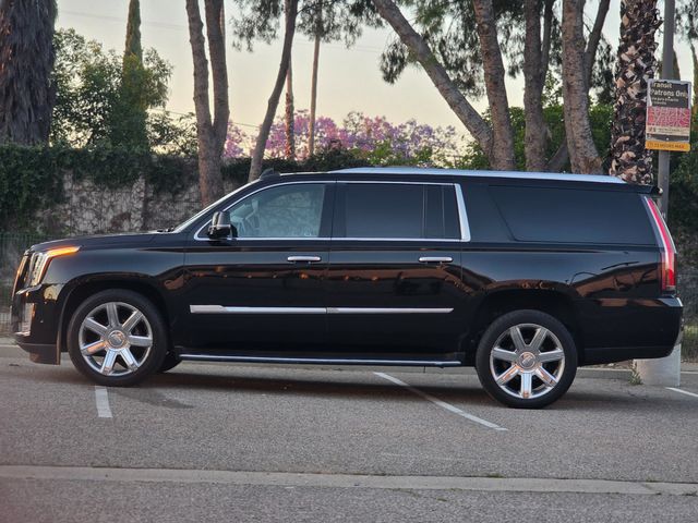 2018 Cadillac Escalade ESV Luxury | Reseda, CA | Angeles Auto Alliance 2018 Cadillac Escalade ESV Luxury | Reseda, CA | Angeles Auto Alliance