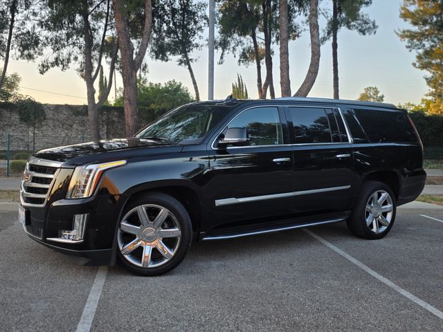 2018 Cadillac Escalade ESV Luxury | Reseda, CA | Angeles Auto Alliance