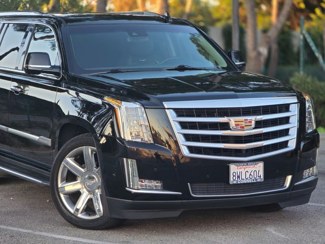 2018 Cadillac Escalade ESV Luxury | Reseda, CA | Angeles Auto Alliance