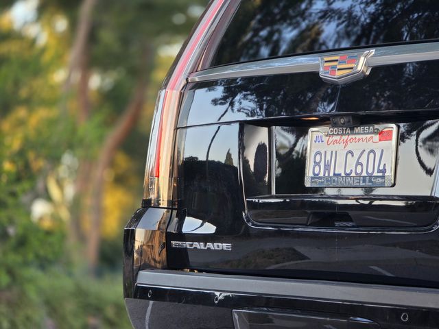 2018 Cadillac Escalade ESV Luxury | Reseda, CA | Angeles Auto Alliance 2018 Cadillac Escalade ESV Luxury | Reseda, CA | Angeles Auto Alliance