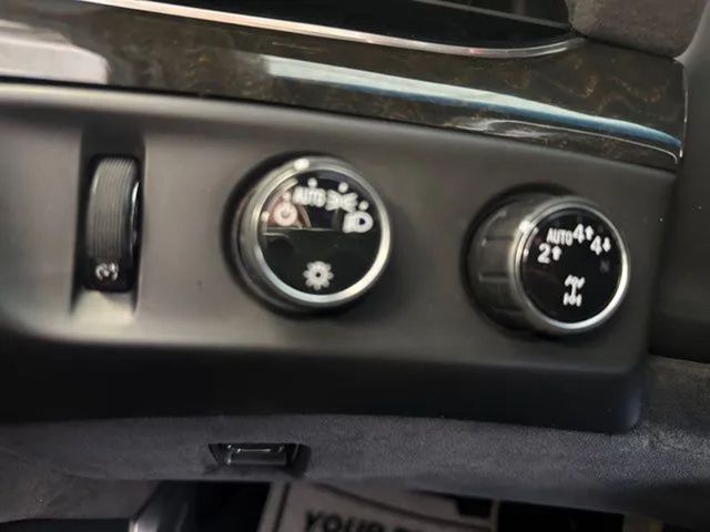 2018 Cadillac Escalade Platinum | Rome, GA | Knight's Car Store 2018 Cadillac Escalade Platinum | Rome, GA | Knight's Car Store