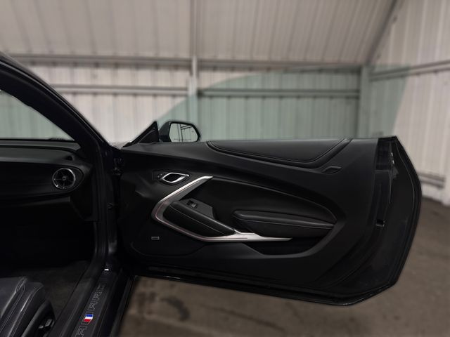 2018 Chevrolet CAMARO SS | Houston, TX | Texas Star Motors 2018 Chevrolet CAMARO SS | Houston, TX | Texas Star Motors