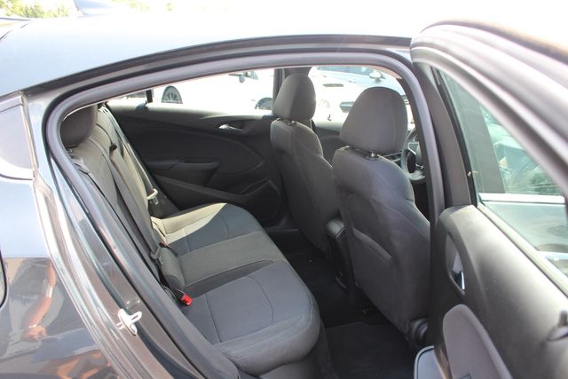 2018 Chevrolet Cruze LT Auto | Granite City, Illinois | MasterCars Company Inc. 2018 Chevrolet Cruze LT Auto | Granite City, Illinois | MasterCars Company Inc.