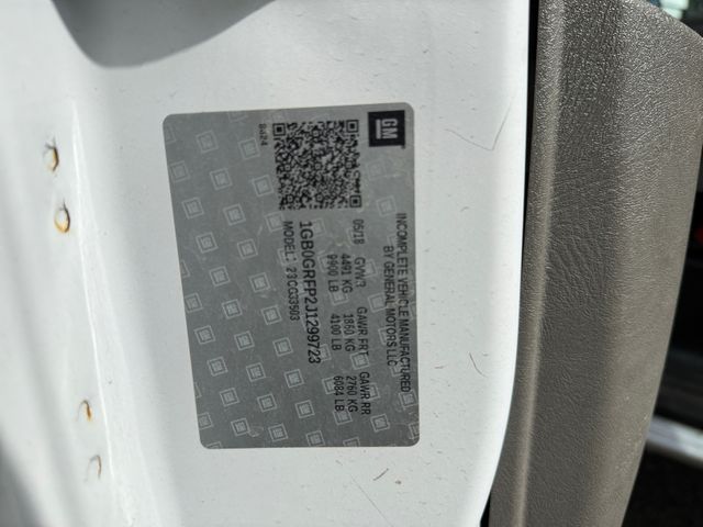 2018 Chevrolet EXPRESS G3500 12 FT Box Truck | Canton, Ohio | Ohio Auto Warehouse LLC 2018 Chevrolet EXPRESS G3500 12 FT Box Truck | Canton, Ohio | Ohio Auto Warehouse LLC