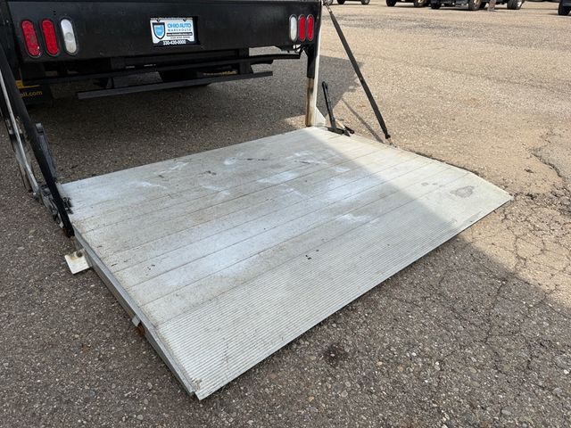 2018 Chevrolet EXPRESS G3500 14FT Box LIFTGATE V8 | Canton, Ohio | Ohio Auto Warehouse LLC 2018 Chevrolet EXPRESS G3500 14FT Box LIFTGATE V8 | Canton, Ohio | Ohio Auto Warehouse LLC