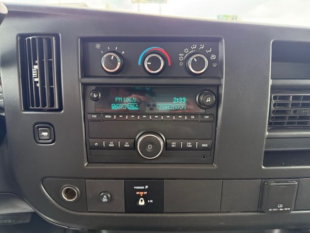 2018 Chevrolet EXPRESS G3500 14FT Box LIFTGATE V8 | Canton, Ohio | Ohio Auto Warehouse LLC 2018 Chevrolet EXPRESS G3500 14FT Box LIFTGATE V8 | Canton, Ohio | Ohio Auto Warehouse LLC