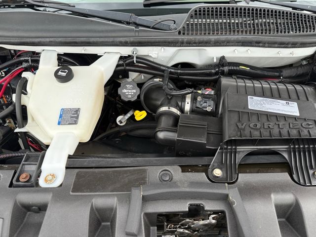 2018 Chevrolet EXPRESS G3500 14FT Box LIFTGATE V8 | Canton, Ohio | Ohio Auto Warehouse LLC 2018 Chevrolet EXPRESS G3500 14FT Box LIFTGATE V8 | Canton, Ohio | Ohio Auto Warehouse LLC