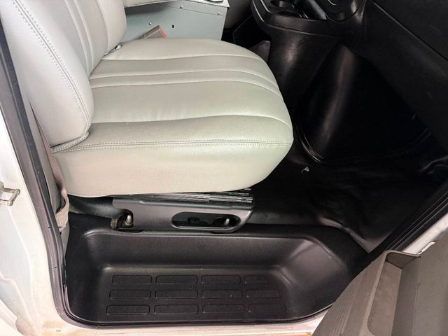 2018 Chevrolet Express 3500 | Houston, TX | Houston Auto Credit 2018 Chevrolet Express 3500 | Houston, TX | Houston Auto Credit