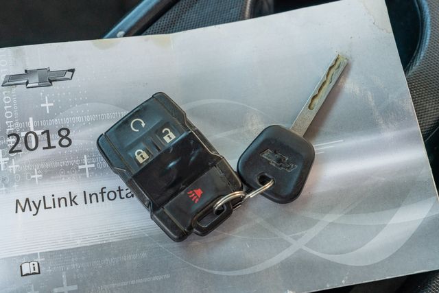 2018 Chevrolet Silverado 1500 LT Z71 W/ UPGRADES / CLEAN CARFAX 4X4 | Austin, TX | Rocky Mountain Truck Stop Austin 2018 Chevrolet Silverado 1500 LT Z71 W/ UPGRADES / CLEAN CARFAX 4X4 | Austin, TX | Rocky Mountain Truck Stop Austin