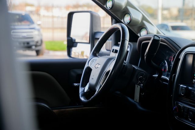 2018 Chevrolet Silverado 1500 SUPERCHARGED 6.2L V-8 / LTZ 4X4 W/ UPGRADES | Austin, TX | Rocky Mountain Truck Stop Austin 2018 Chevrolet Silverado 1500 SUPERCHARGED 6.2L V-8 / LTZ 4X4 W/ UPGRADES | Austin, TX | Rocky Mountain Truck Stop Austin