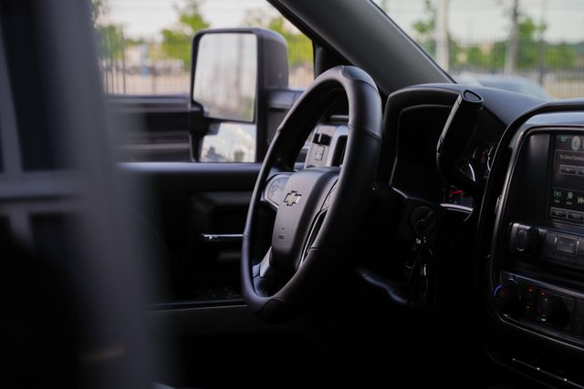 2018 Chevrolet Silverado 1500 LT Z71 W/ UPGRADES / 4X4 / GREAT LOOK | Austin, TX | Rocky Mountain Truck Stop Austin