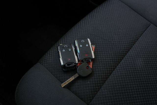 2018 Chevrolet Silverado 1500 LT Z71 W/ UPGRADES / 4X4 / GREAT LOOK | Austin, TX | Rocky Mountain Truck Stop Austin