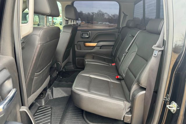 2018 Chevrolet Silverado 2500HD LTZ 4x4 | Roscoe, IL | Autoland Outlets