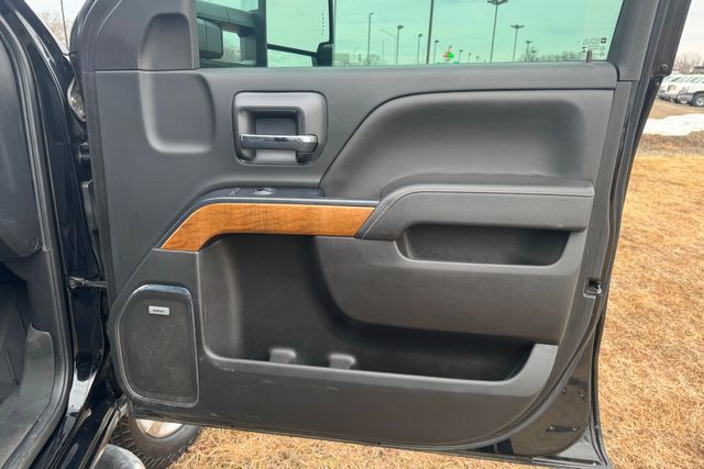 2018 Chevrolet Silverado 2500HD LTZ 4x4 | Roscoe, IL | Autoland Outlets 2018 Chevrolet Silverado 2500HD LTZ 4x4 | Roscoe, IL | Autoland Outlets