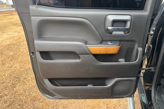 2018 Chevrolet Silverado 2500HD LTZ 4x4 | Roscoe, IL | Autoland Outlets