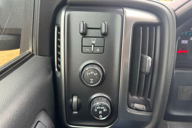 2018 Chevrolet Silverado 2500HD LTZ 4x4 | Roscoe, IL | Autoland Outlets 2018 Chevrolet Silverado 2500HD LTZ 4x4 | Roscoe, IL | Autoland Outlets