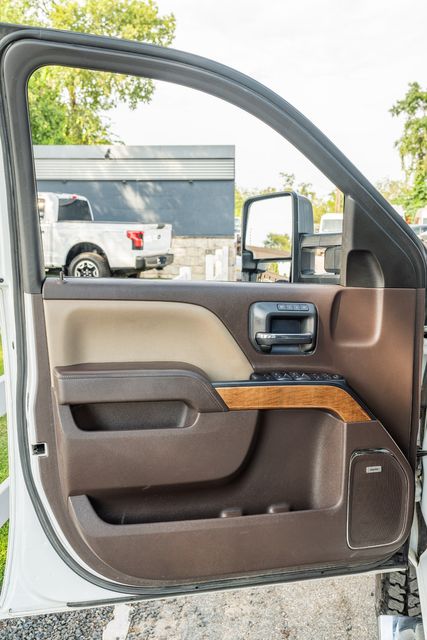 2018 Chevrolet Silverado 3500HD LTZ CREW CAB SRW 4X4 / LOADED / REGULAR SERVICE | Austin, TX | Rocky Mountain Truck Stop Austin 2018 Chevrolet Silverado 3500HD LTZ CREW CAB SRW 4X4 / LOADED / REGULAR SERVICE | Austin, TX | Rocky Mountain Truck Stop Austin