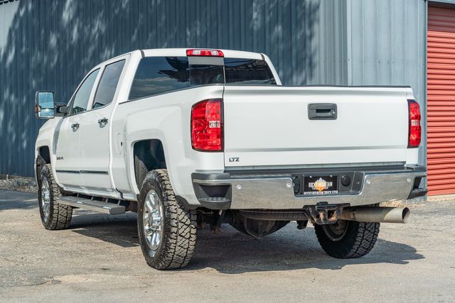 2018 Chevrolet Silverado 3500HD LTZ CREW CAB SRW 4X4 / LOADED / REGULAR SERVICE | Austin, TX | Rocky Mountain Truck Stop Austin 2018 Chevrolet Silverado 3500HD LTZ CREW CAB SRW 4X4 / LOADED / REGULAR SERVICE | Austin, TX | Rocky Mountain Truck Stop Austin
