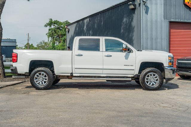 2018 Chevrolet Silverado 3500HD LTZ CREW CAB SRW 4X4 / LOADED / REGULAR SERVICE | Austin, TX | Rocky Mountain Truck Stop Austin 2018 Chevrolet Silverado 3500HD LTZ CREW CAB SRW 4X4 / LOADED / REGULAR SERVICE | Austin, TX | Rocky Mountain Truck Stop Austin