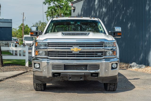 2018 Chevrolet Silverado 3500HD LTZ CREW CAB SRW 4X4 / LOADED / REGULAR SERVICE | Austin, TX | Rocky Mountain Truck Stop Austin 2018 Chevrolet Silverado 3500HD LTZ CREW CAB SRW 4X4 / LOADED / REGULAR SERVICE | Austin, TX | Rocky Mountain Truck Stop Austin