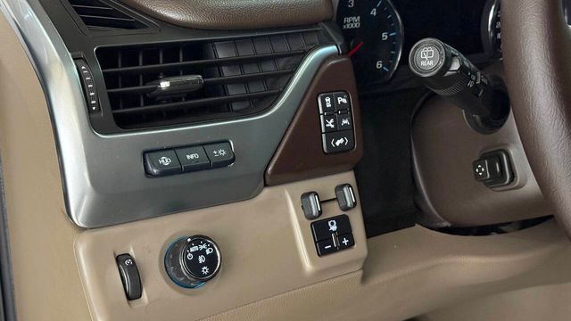 2018 Chevrolet Suburban Premier | Houston, TX | Houston Auto Credit 2018 Chevrolet Suburban Premier | Houston, TX | Houston Auto Credit