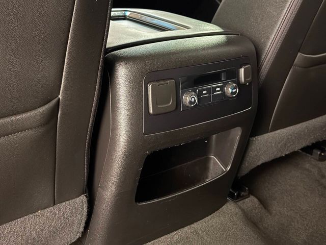 2018 Chevrolet Suburban LT | Houston, TX | Houston Auto Credit