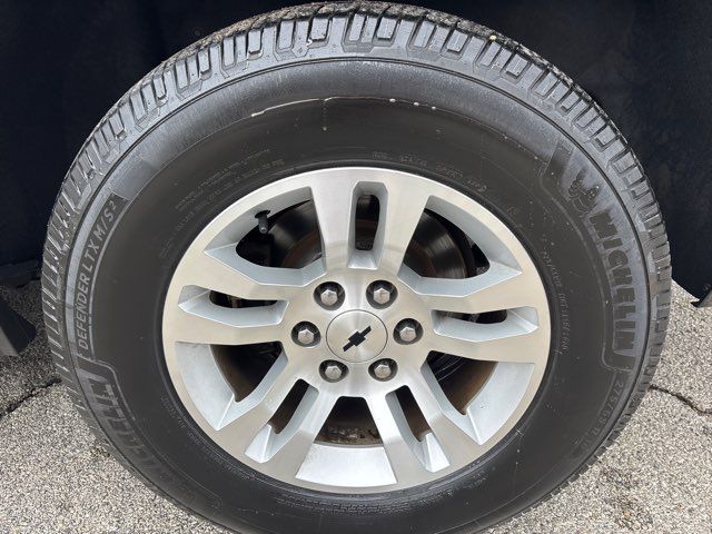 2018 Chevrolet Suburban LT | San Antonio, TX | Clear Choice Automotive South 2018 Chevrolet Suburban LT | San Antonio, TX | Clear Choice Automotive South