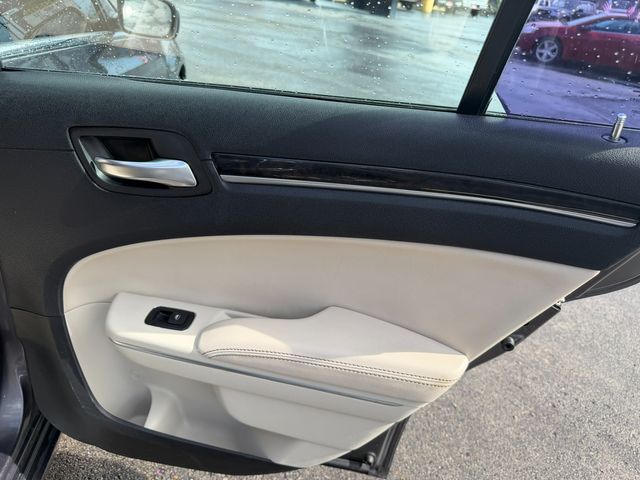 2018 Chrysler 300 Limited | Nashville, TN | Auto Mart Used Cars Inc. 2018 Chrysler 300 Limited | Nashville, TN | Auto Mart Used Cars Inc.