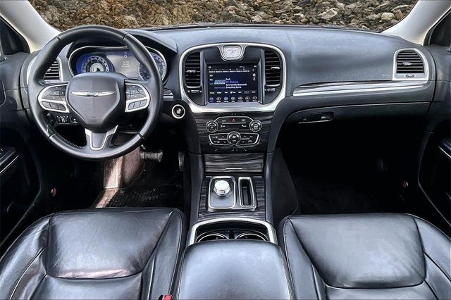 2018 Chrysler 300 Touring L