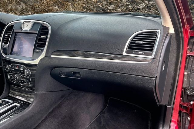 2018 Chrysler 300 Touring L