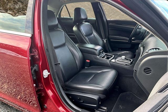 2018 Chrysler 300 Touring L