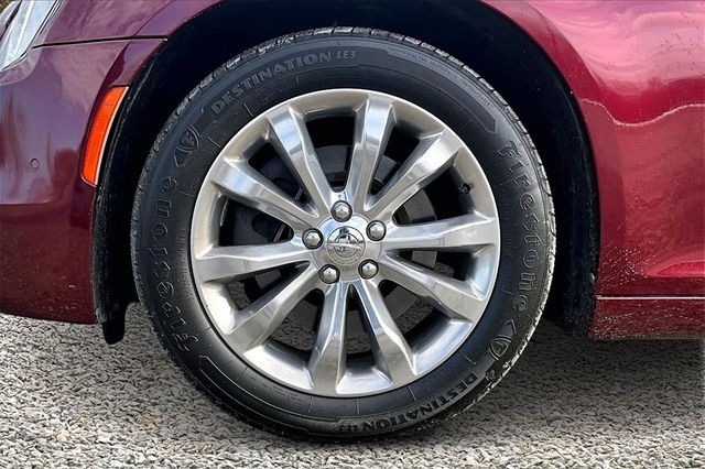 2018 Chrysler 300 Touring L