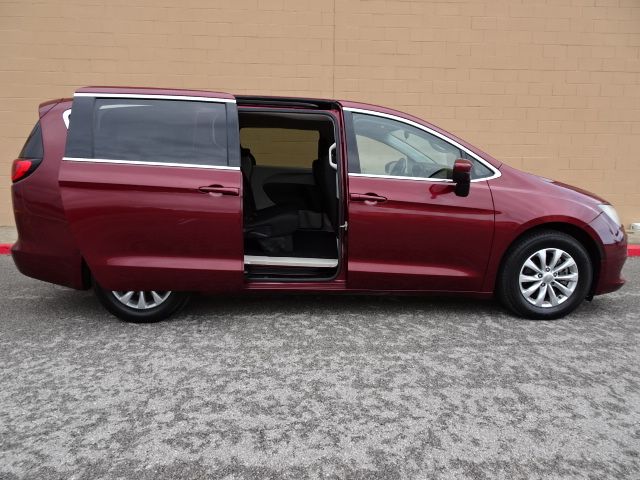 2018 Chrysler Pacifica LX | Corpus Christi, TX | Discount Motor Company 2018 Chrysler Pacifica LX | Corpus Christi, TX | Discount Motor Company