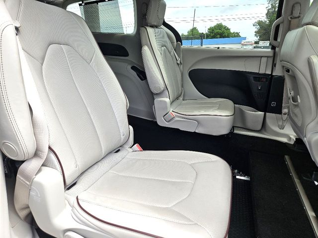 2018 Chrysler Pacifica Limited Wheelchair Van Handicap Ramp Van