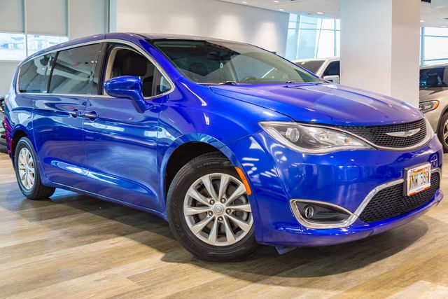 2018 Chrysler Pacifica Touring Plus 3rd row | Honolulu, HI | Autosource Hawaii 