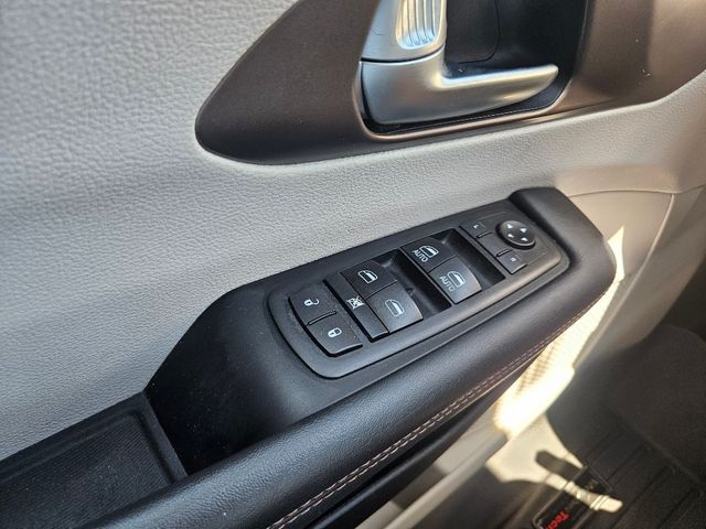 2018 Chrysler Pacifica Touring Plus Wheelchair Van Handicap Ramp Van