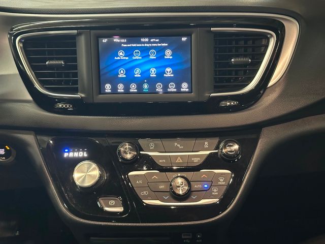 2018 Chrysler Pacifica Touring Plus | Van Nuys, CA | Stellar Auto INC.