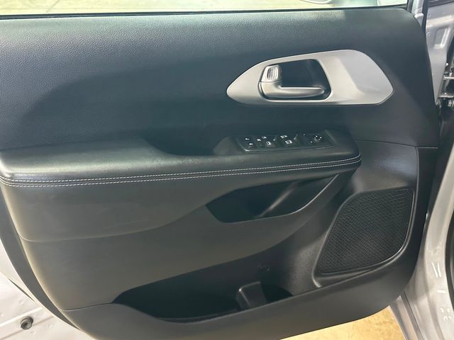 2018 Chrysler Pacifica Touring Plus | Van Nuys, CA | Stellar Auto INC.