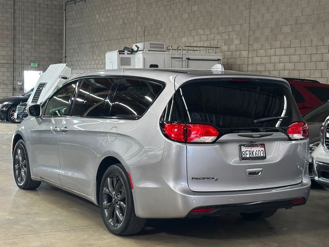 2018 Chrysler Pacifica Touring Plus | Van Nuys, CA | Stellar Auto INC.