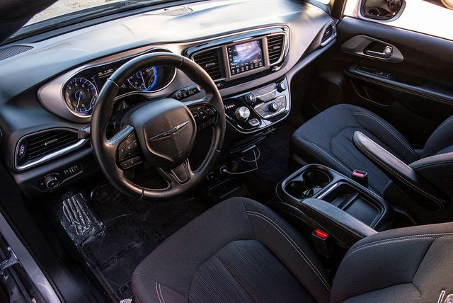 2018 Chrysler Pacifica Touring Plus | Van Nuys, CA | Stellar Auto INC.