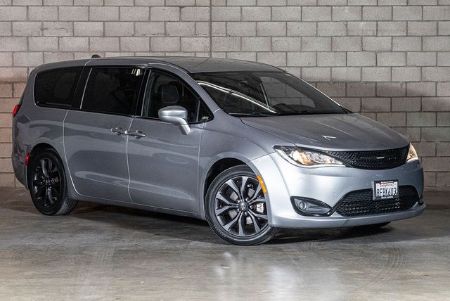 2018 Chrysler Pacifica Touring Plus | Van Nuys, CA | Stellar Auto INC. 2018 Chrysler Pacifica Touring Plus | Van Nuys, CA | Stellar Auto INC.